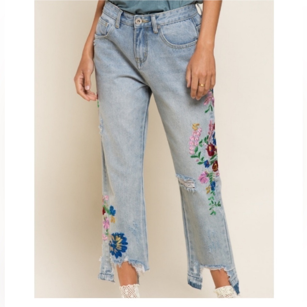 POL floral embroidery cropped jeans